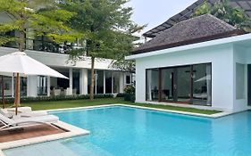 Villa Istana Putih by Maheswara
